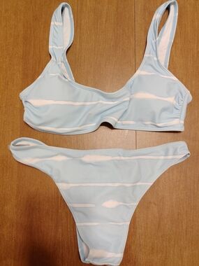 ROMWE Pastel Blue Bikini Top